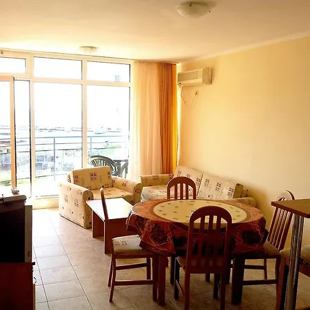 In Vega Village סבטי ולאס
